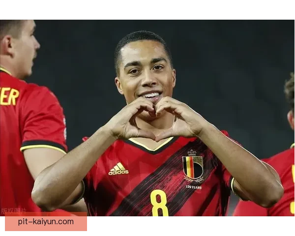 库尔图瓦与卢卡库国际赛场重聚，助力比利时队争夺荣耀状态回暖