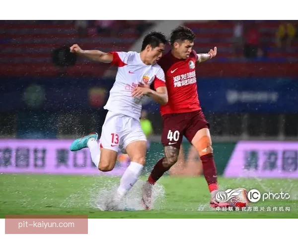 中超双雄争霸再现激烈竞争，球队状态持续提升引关注