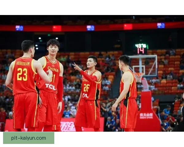 中国足球钢铁防线状态回暖，近期表现值得关注。