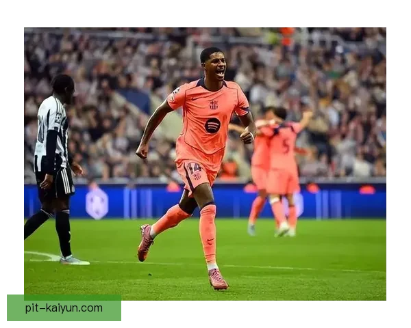 拉什福德防守参与度持续提升，表现备受关注